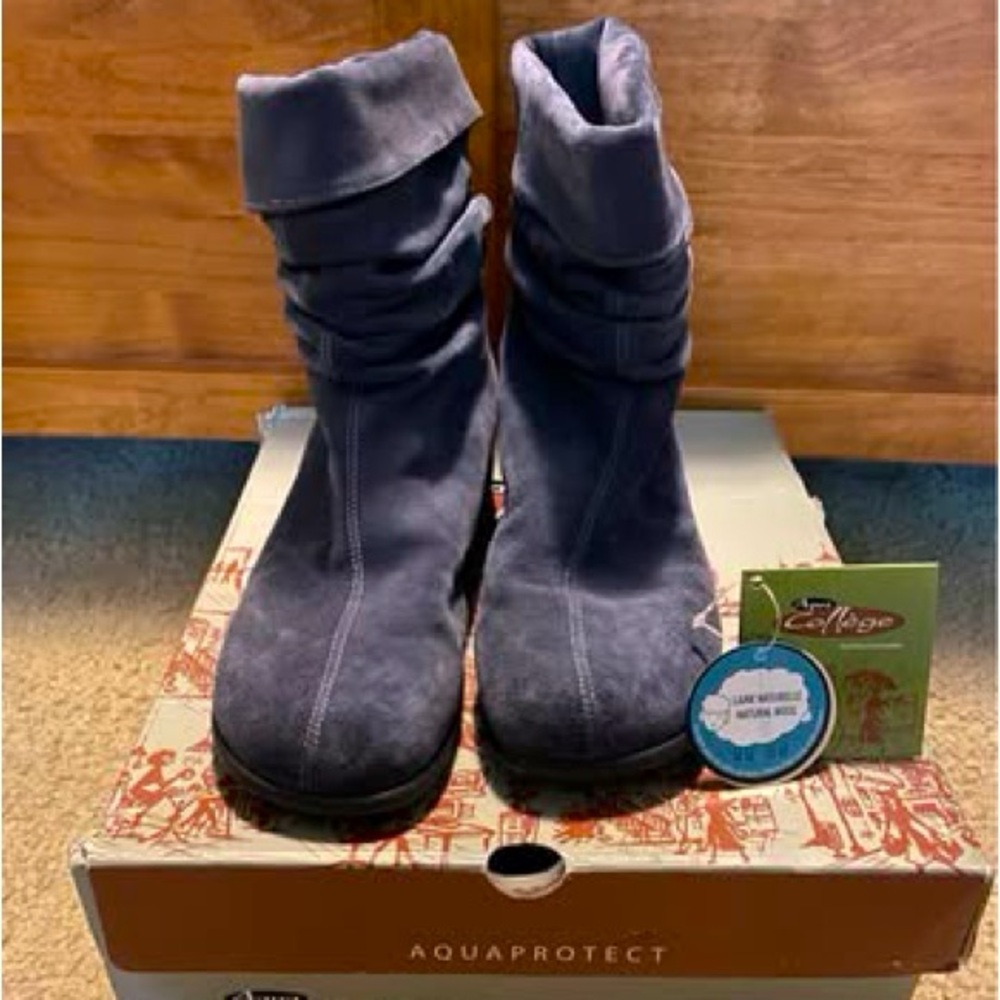 Women’s Naturalizer Warm Waterproof Grey Suede Wool Lined Boots Size 9.5 Medium